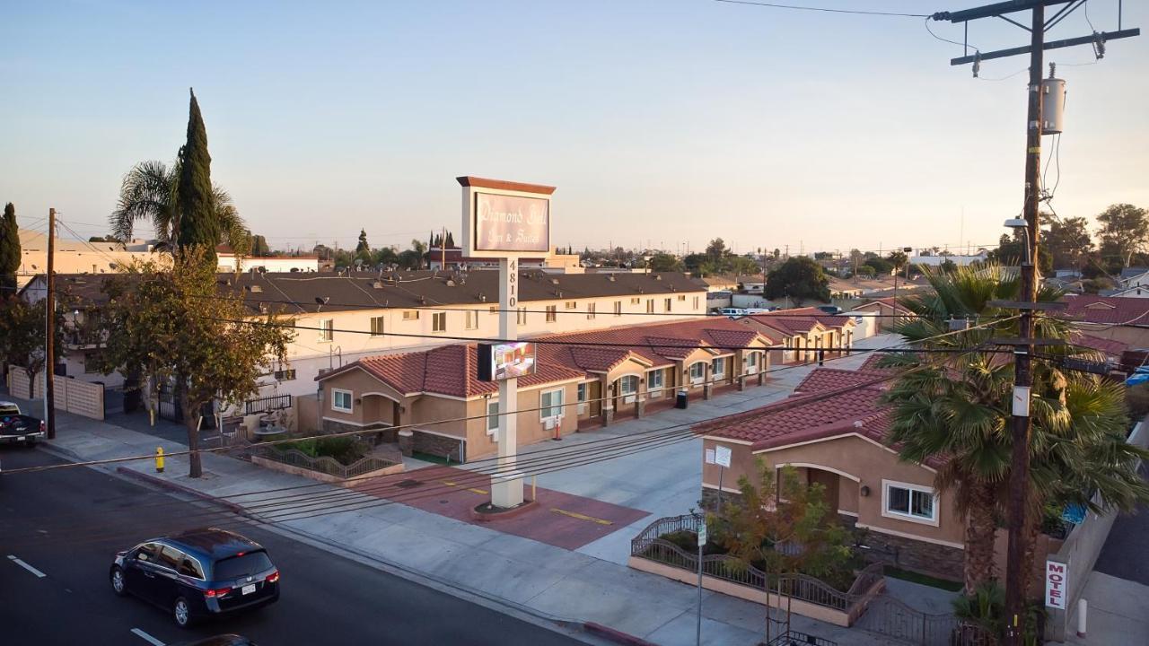 Diamond Bell Inn & Suites Exterior photo