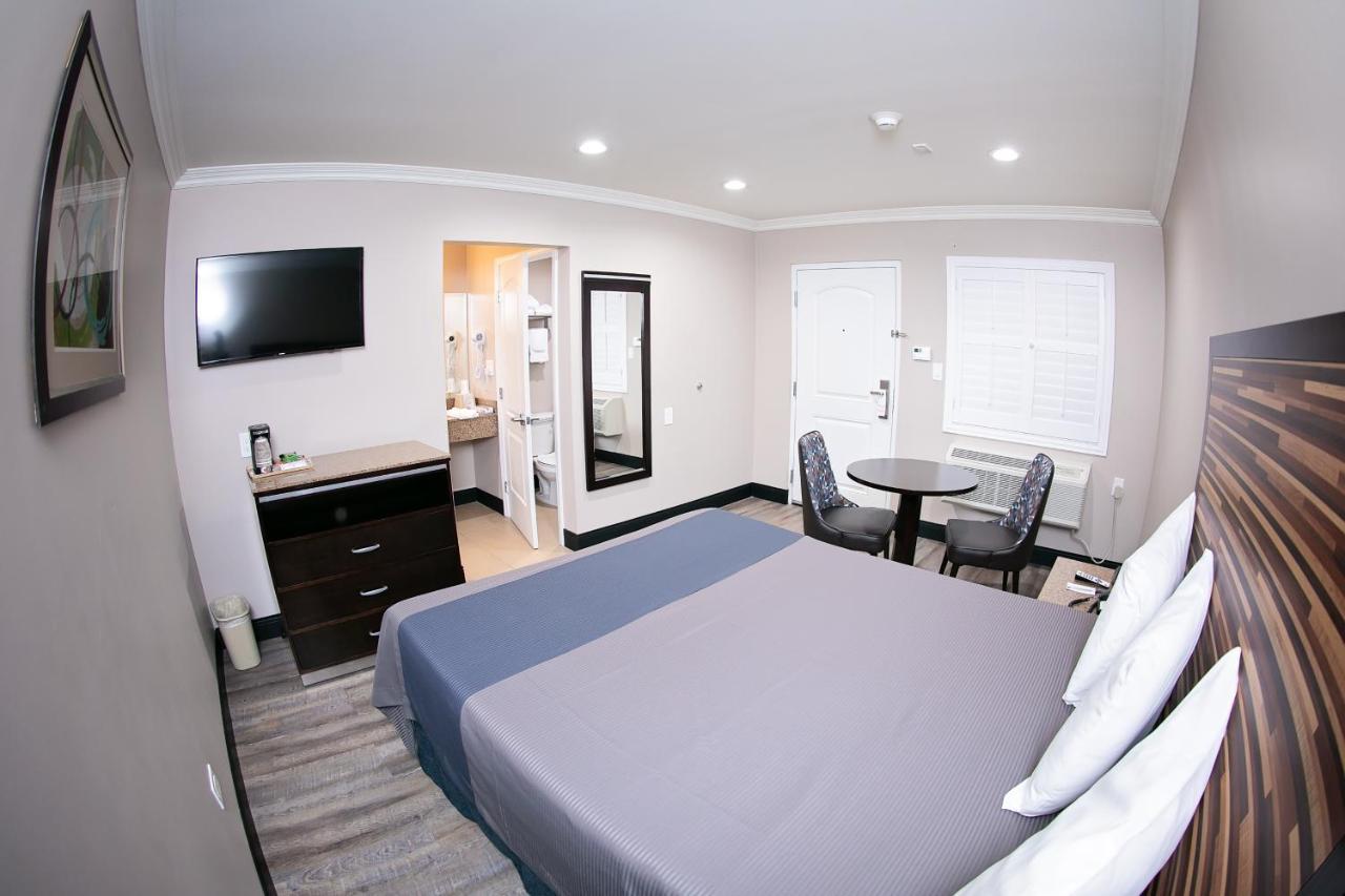 Diamond Bell Inn & Suites Exterior photo