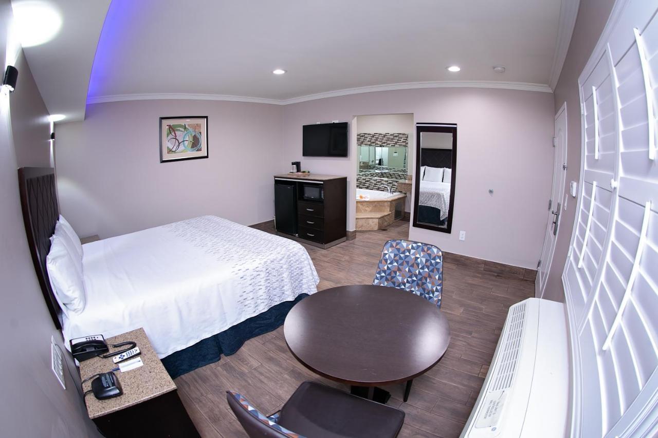 Diamond Bell Inn & Suites Exterior photo