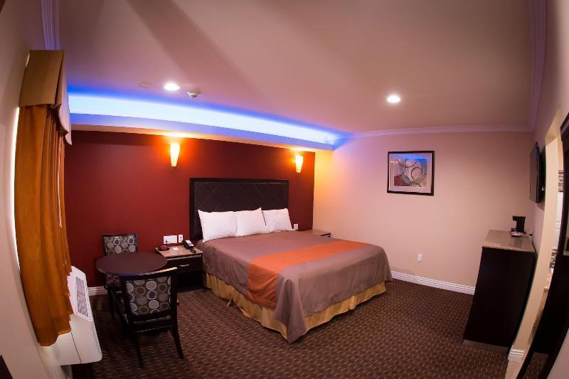Diamond Bell Inn & Suites Exterior photo